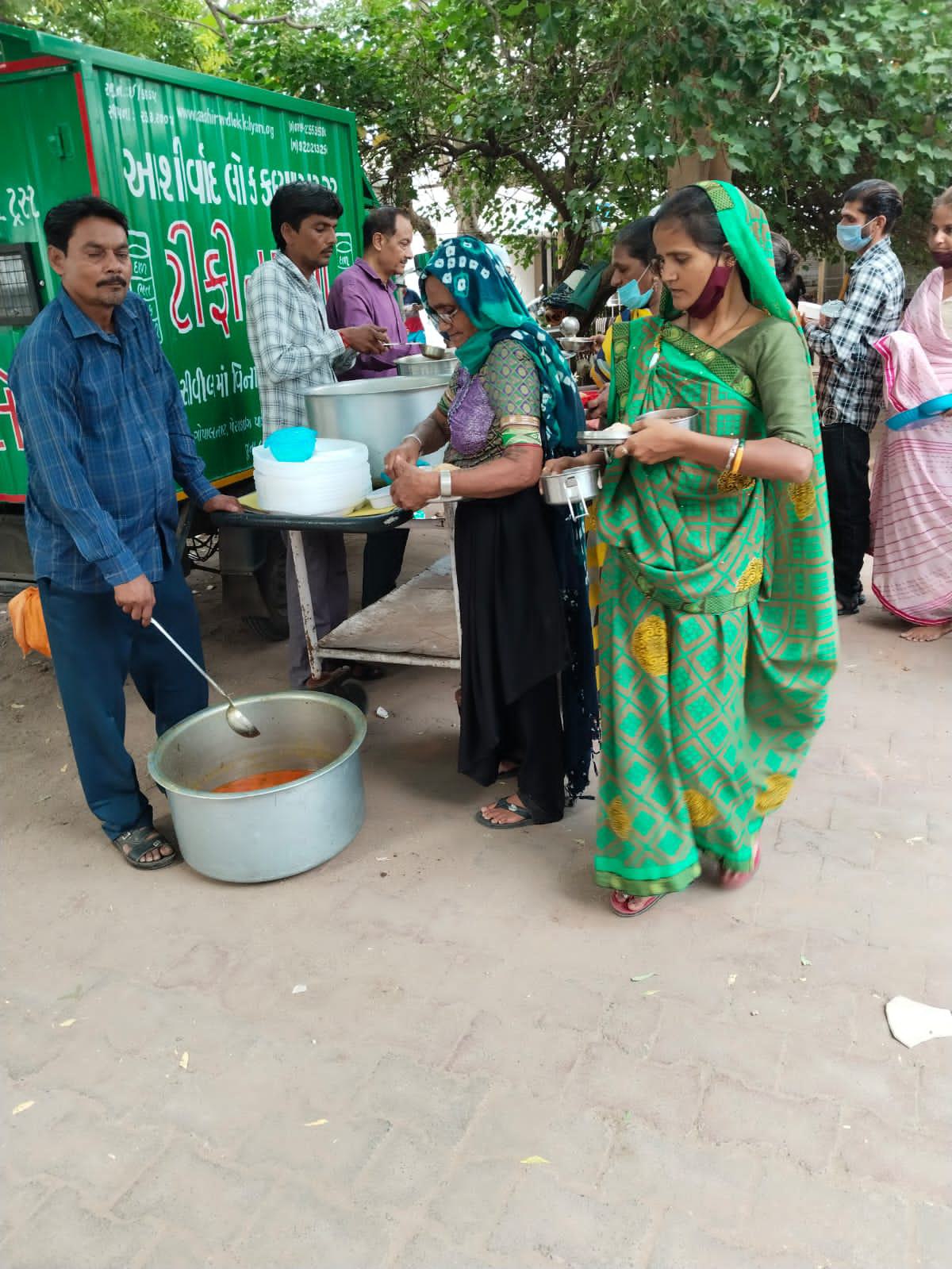 Tiffin Seva 17